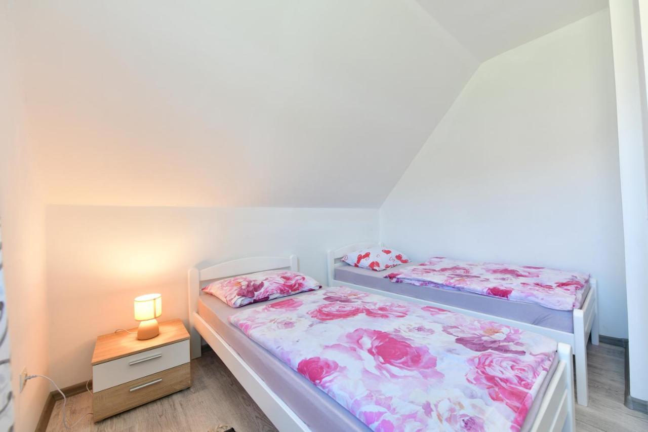 Apartament Kuca Za Odmor Roby Saborsko Zewnętrze zdjęcie